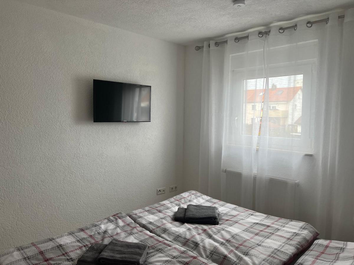 Moderne Helle 2,5 Zimmer Wohnung Mit Grossem Bad Und Kueche In Trossingen Exterior foto