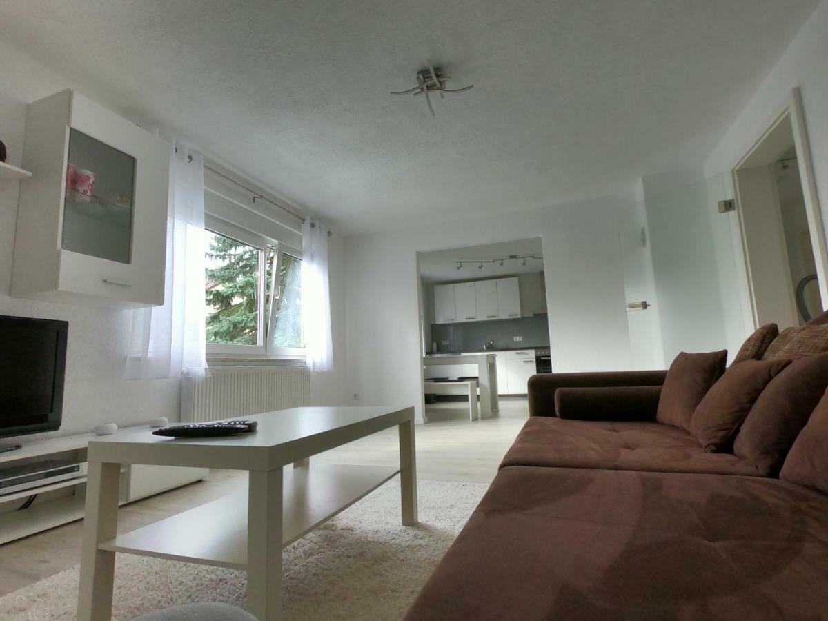 Moderne Helle 2,5 Zimmer Wohnung Mit Grossem Bad Und Kueche In Trossingen Exterior foto