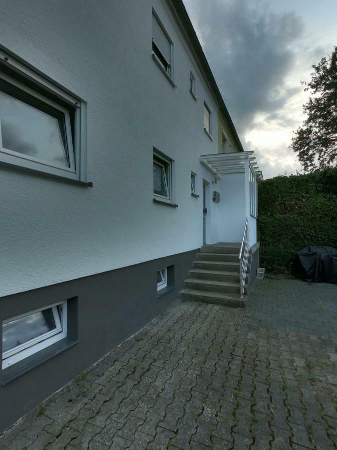 Moderne Helle 2,5 Zimmer Wohnung Mit Grossem Bad Und Kueche In Trossingen Exterior foto