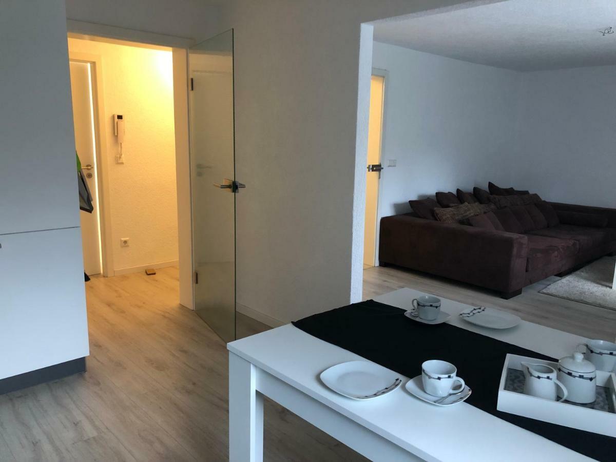 Moderne Helle 2,5 Zimmer Wohnung Mit Grossem Bad Und Kueche In Trossingen Exterior foto