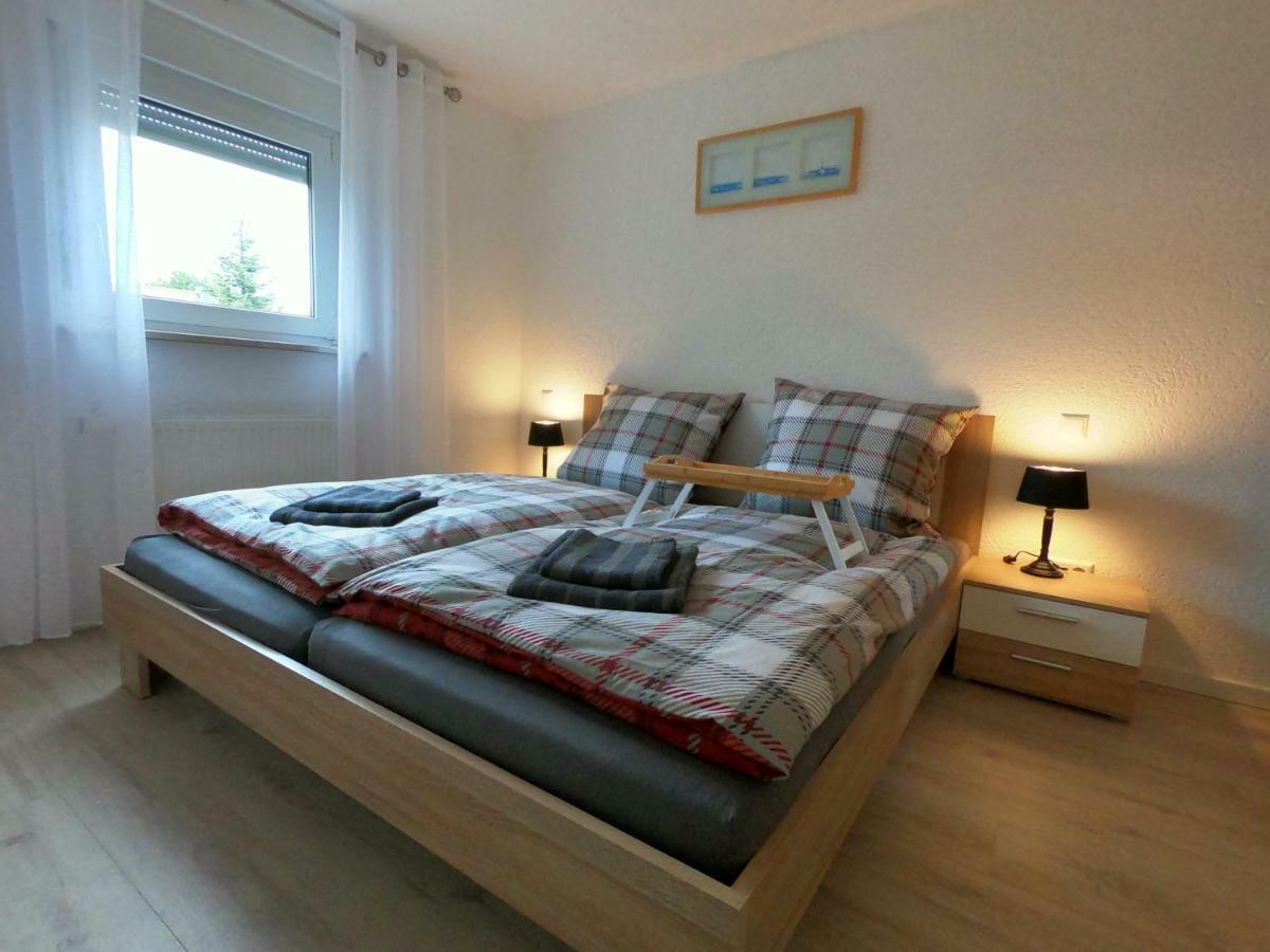 Moderne Helle 2,5 Zimmer Wohnung Mit Grossem Bad Und Kueche In Trossingen Exterior foto
