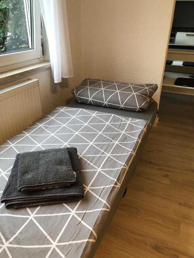 Moderne Helle 2,5 Zimmer Wohnung Mit Grossem Bad Und Kueche In Trossingen Exterior foto